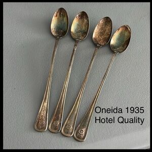 Vintage Oneida LTD Hotel Plate Silver Plated Teaspoons Set of 4 Tarnished Patina